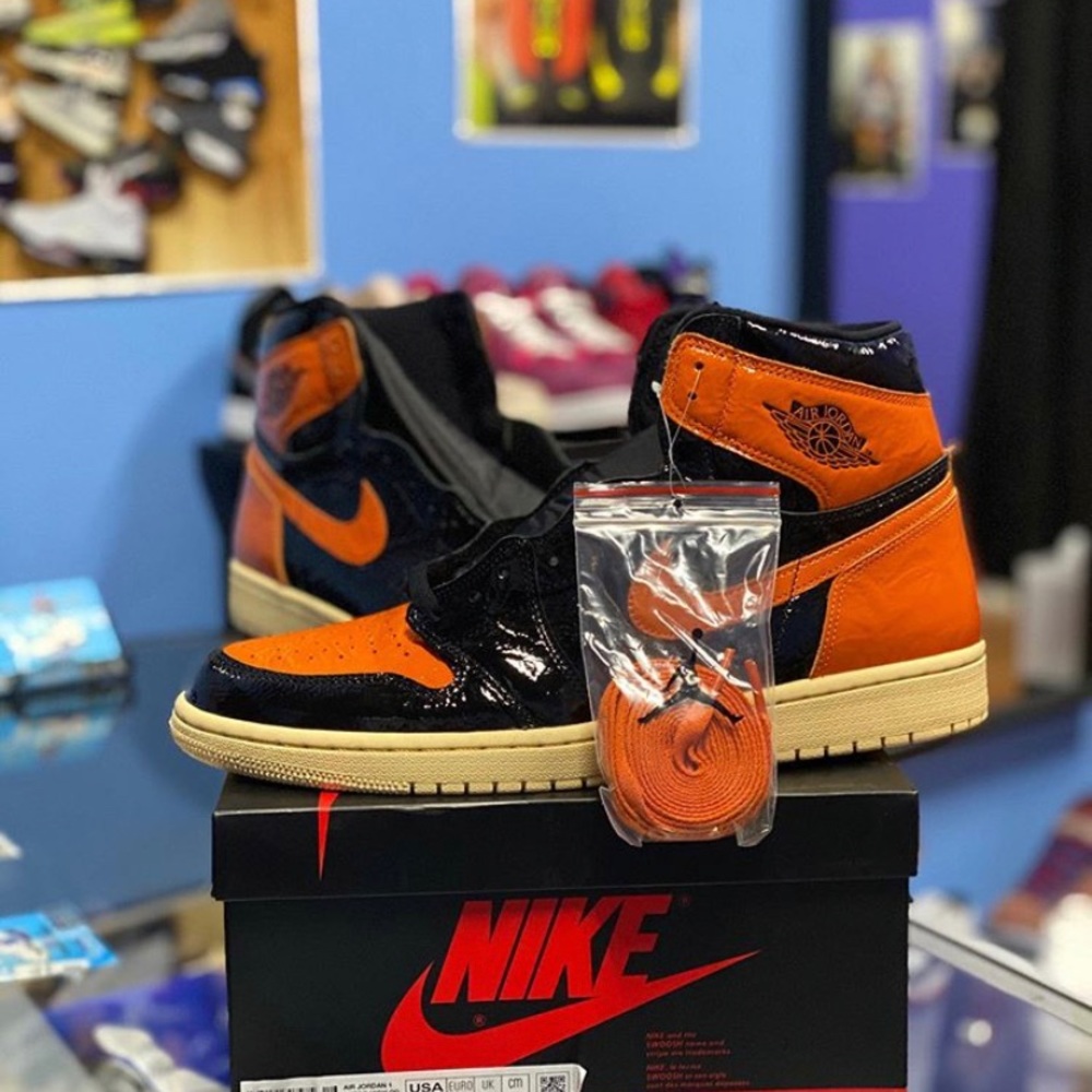 Air Jordan 1s “shattered backboards”